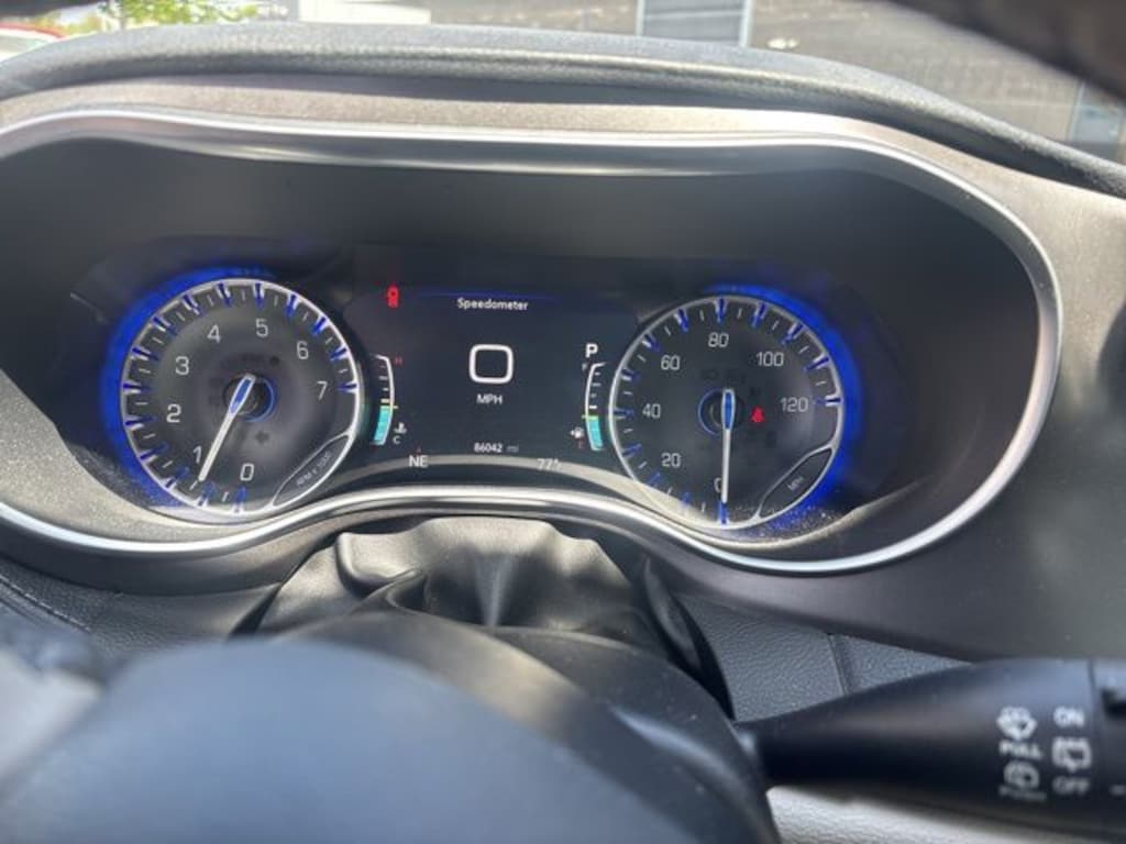 Certified 2019 Chrysler Pacifica Limited Minivan/Van