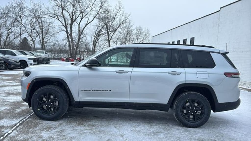 New 2026 Jeep Grand Cherokee L LAREDO ALTITUDE 4X4 Sport Utility