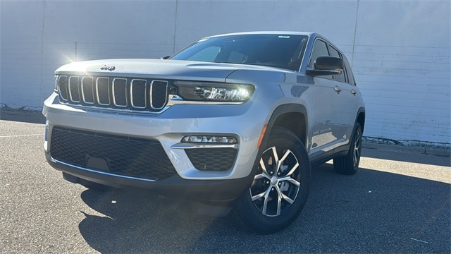 2025 Jeep Grand Cherokee Limited's photo