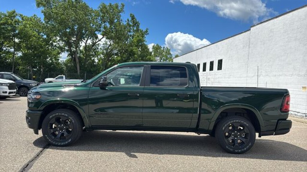 New 2026 Ram 1500 BIG HORN CREW CAB 4X4 5'7 BOX Pickup