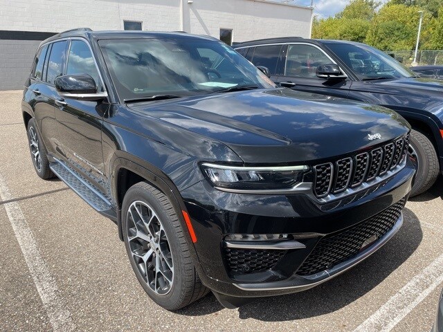 2024 Jeep Grand Cherokee Summit Reserve photo 2