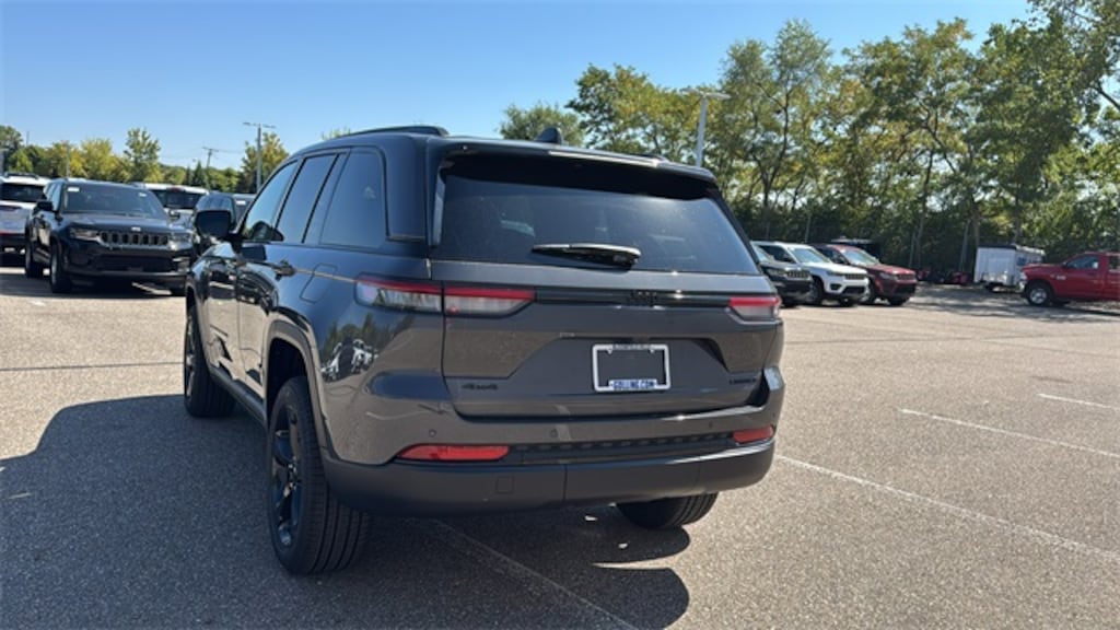 New 2025 Jeep Grand Cherokee Limited Sport Utility