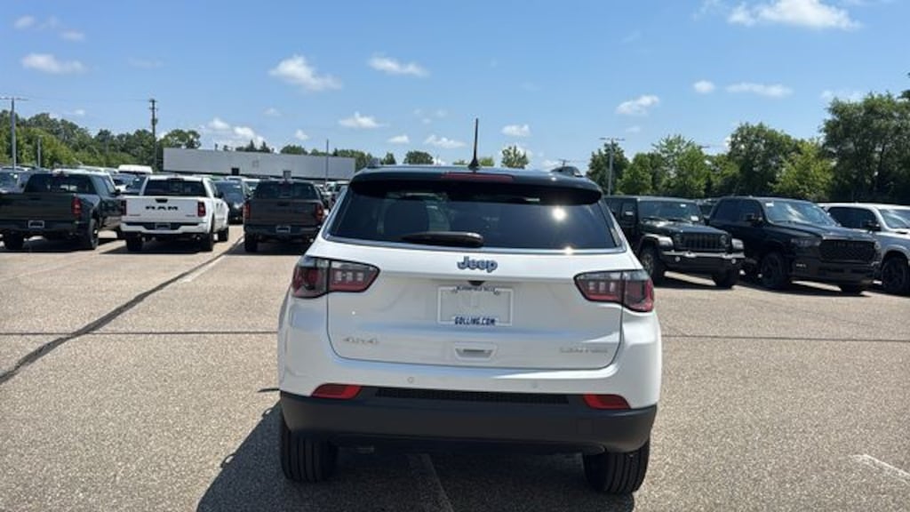 New 2026 Jeep Compass LIMITED 4X4 Sport Utility