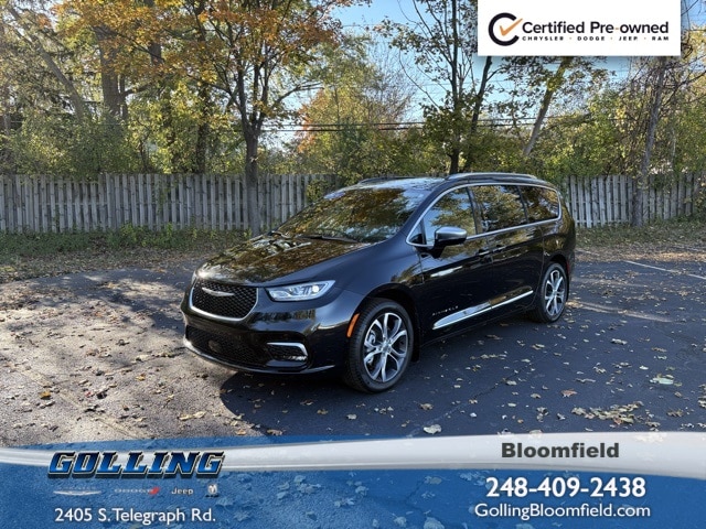 2024 Chrysler Pacifica Pinnacle's photo