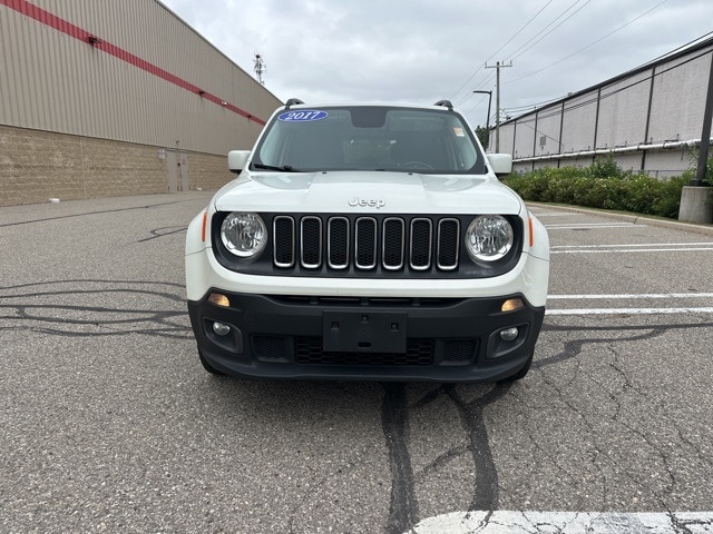 Used 2017 Jeep Renegade Latitude with VIN ZACCJBBB8HPE86079 for sale in Bloomfield, MI