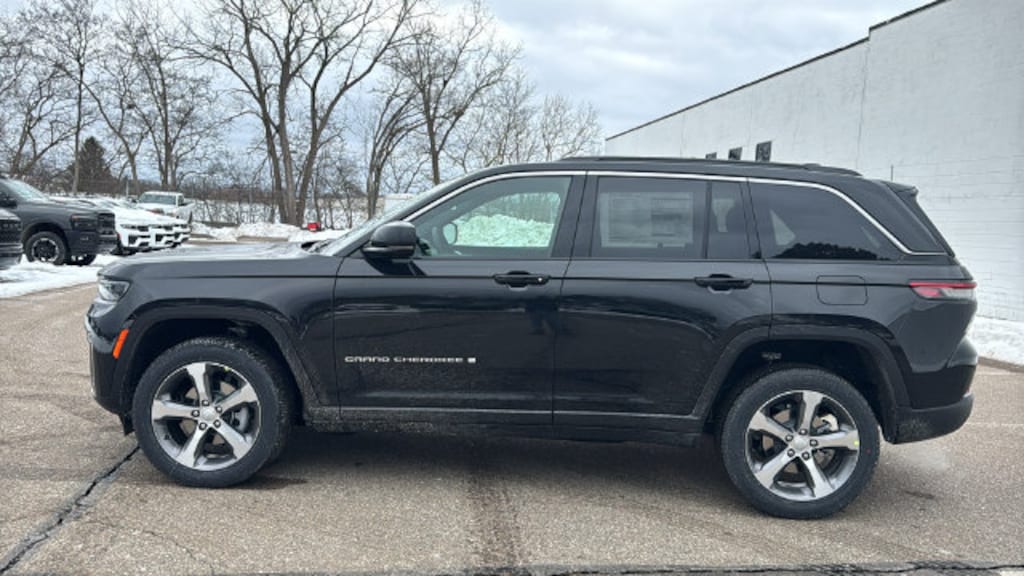 New 2026 Jeep Grand Cherokee LIMITED 4X4 Sport Utility