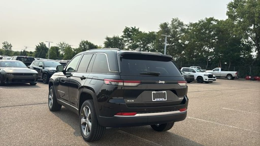 New 2026 Jeep Grand Cherokee LIMITED 4X4 Sport Utility