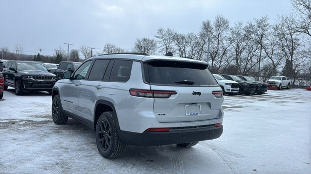 New 2026 Jeep Grand Cherokee L LAREDO ALTITUDE 4X4 Sport Utility