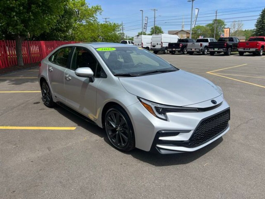 Used 2025 Toyota Corolla Hybrid SE Sedan