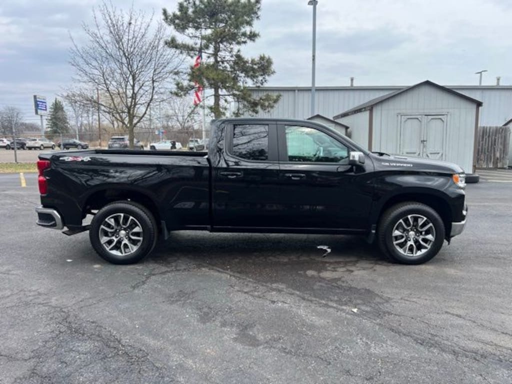 Used 2025 Chevrolet Silverado 1500 LT Truck
