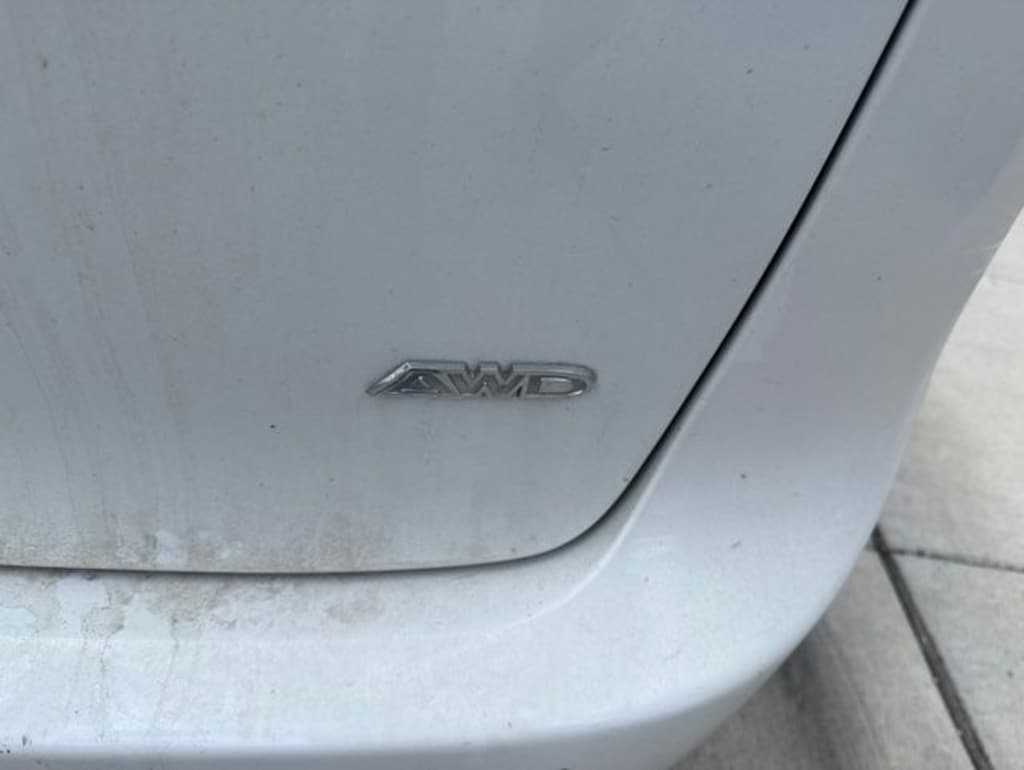 Used 2023 Chrysler Pacifica Touring L Minivan/Van