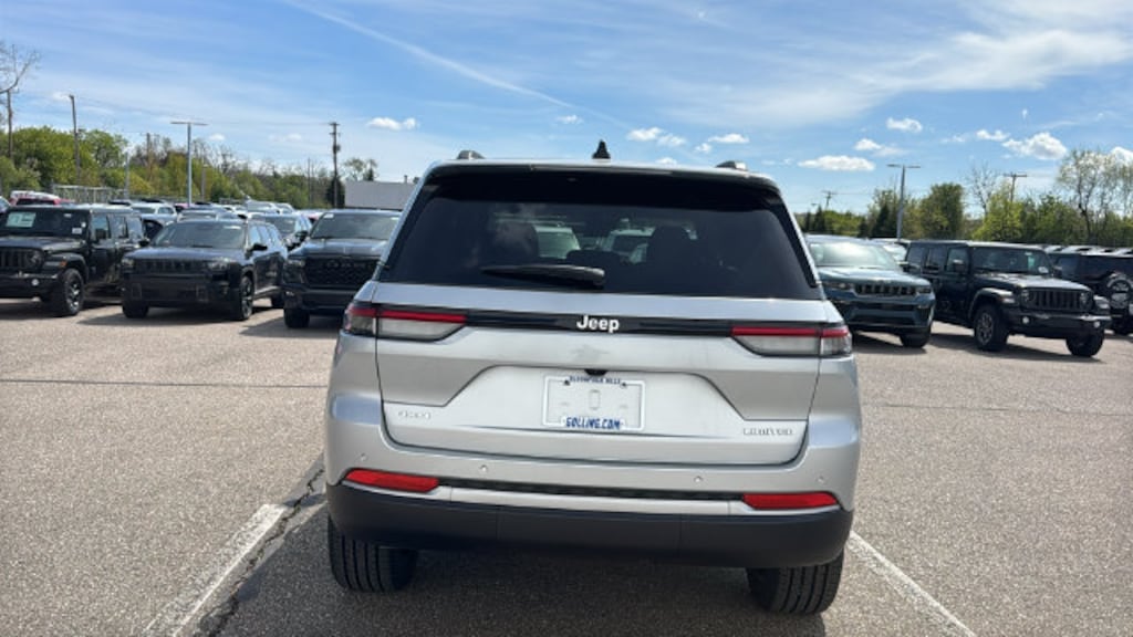 New 2026 Jeep Grand Cherokee LIMITED 4X4 Sport Utility
