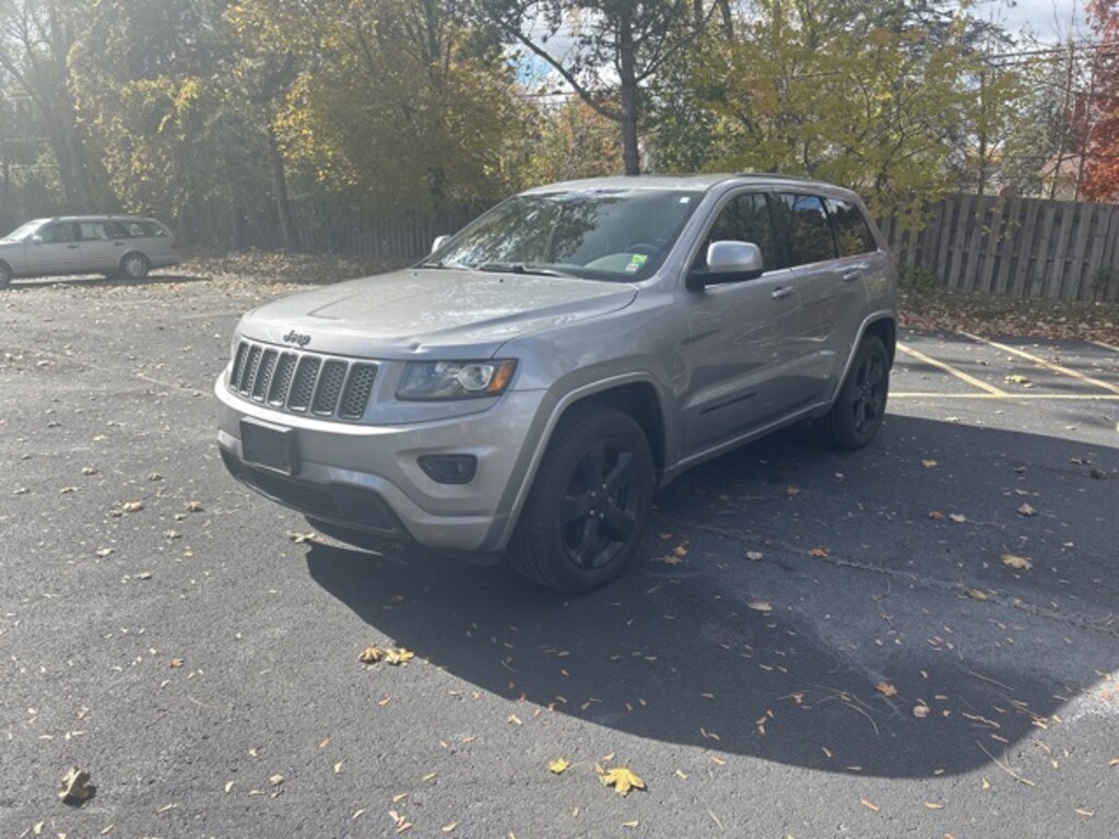 Used 2015 Jeep Grand Cherokee Altitude SUV