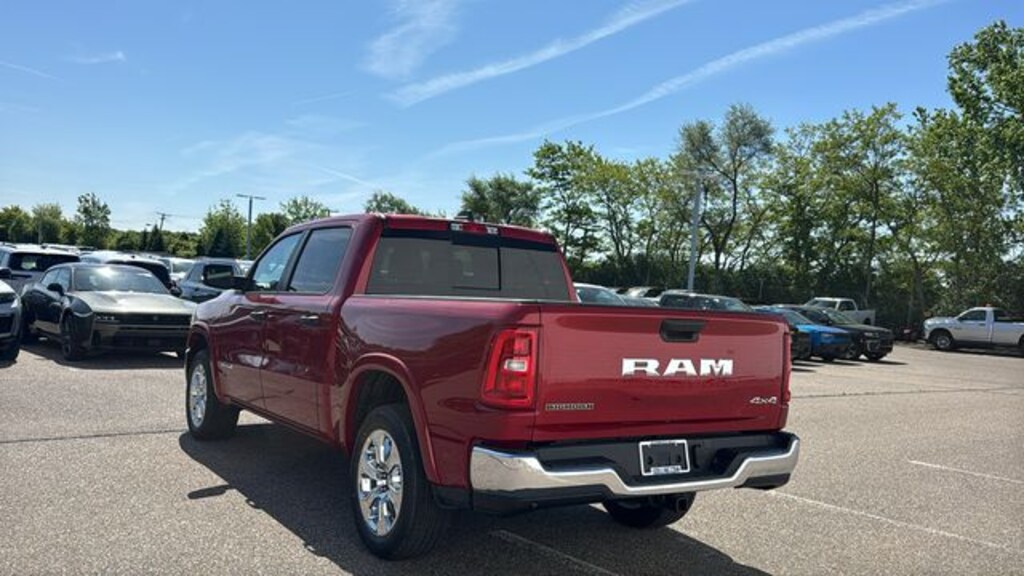New 2026 Ram 1500 BIG HORN CREW CAB 4X4 5'7 BOX Pickup