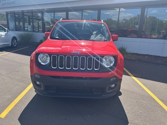 Certified 2018 Jeep Renegade Latitude with VIN ZACCJBBBXJPH07610 for sale in Bloomfield Township, MI