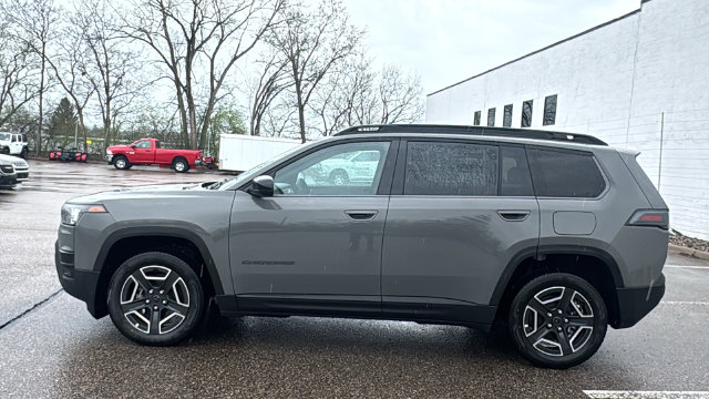 Used 2026 Jeep Cherokee Laredo SUV