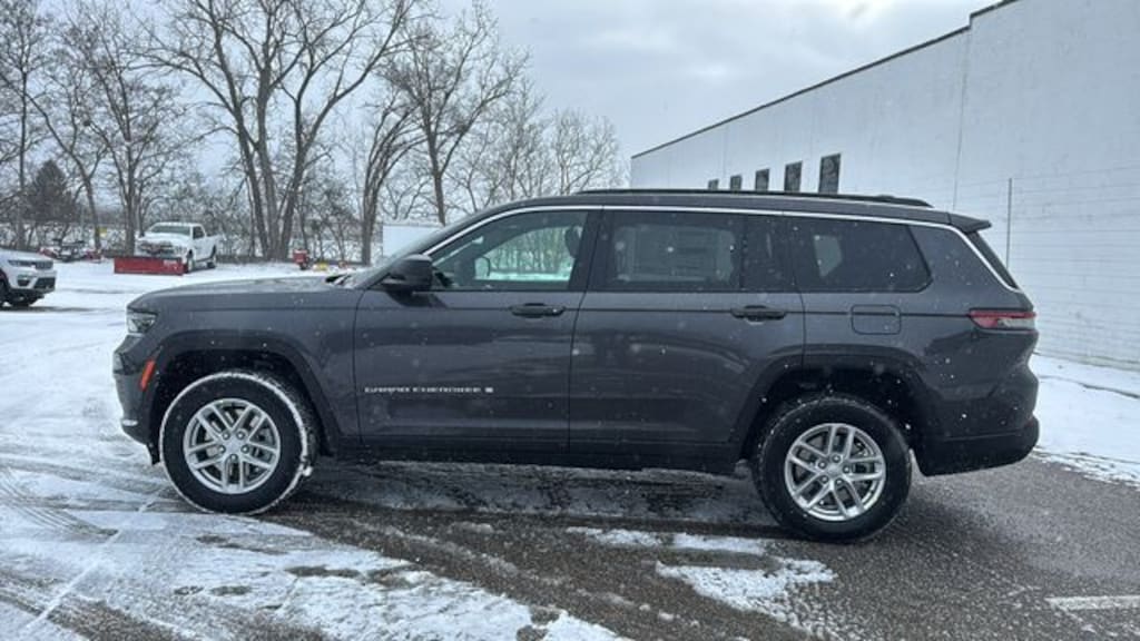 New 2025 Jeep Grand Cherokee L LAREDO 4X4 Sport Utility