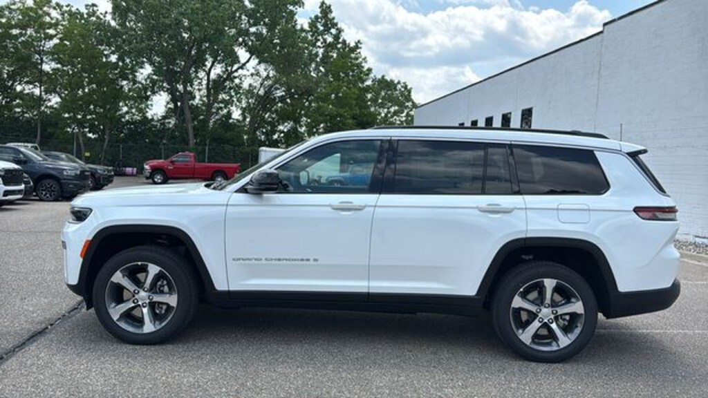 New 2026 Jeep Grand Cherokee L LIMITED 4X4 Sport Utility