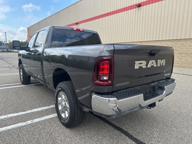 2025 Ram 2500 Big Horn photo 4
