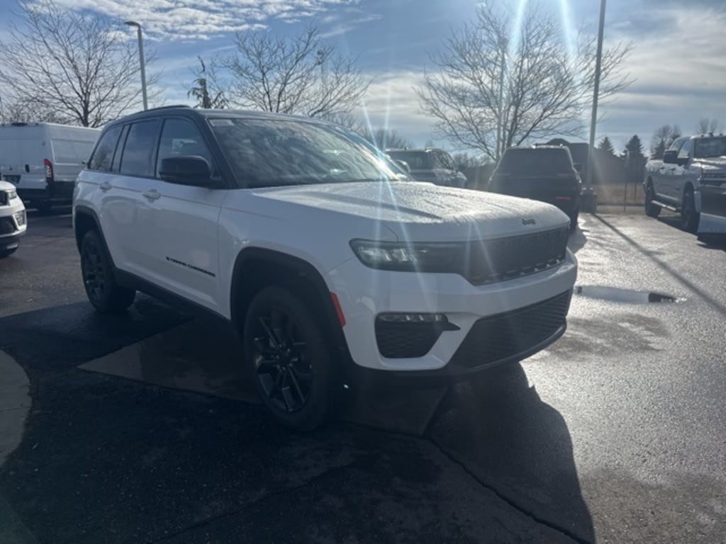 New 2025 Jeep Grand Cherokee LIMITED 4X4 Sport Utility