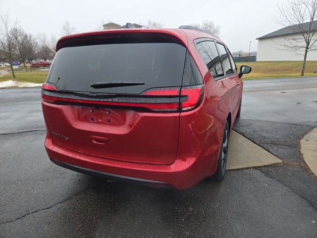 2026 Chrysler Pacifica Select - Photo 5