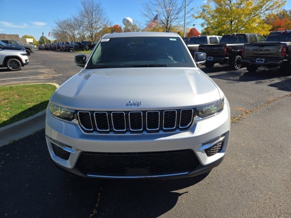 New 2025 Jeep Grand Cherokee LIMITED 4X4 Sport Utility