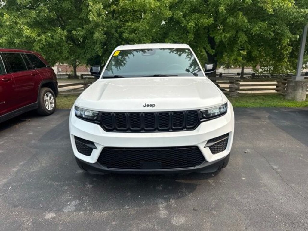 Used 2023 Jeep Grand Cherokee Altitude X SUV