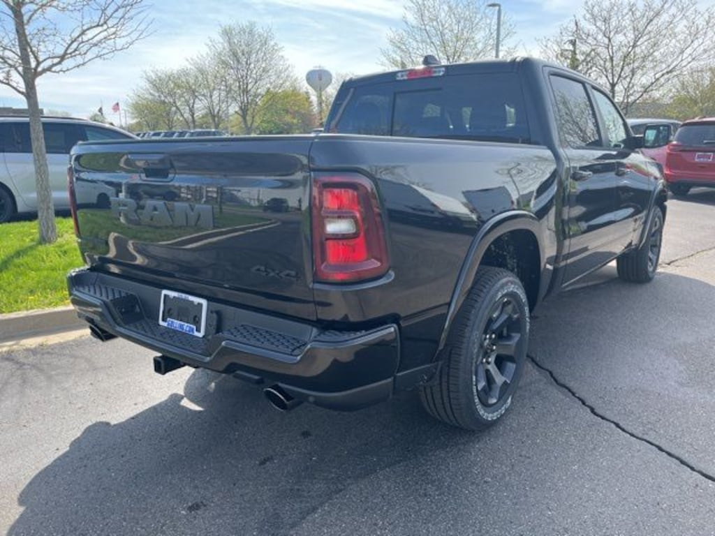 New 2026 Ram 1500 BIG HORN CREW CAB 4X4 5'7 BOX Pickup