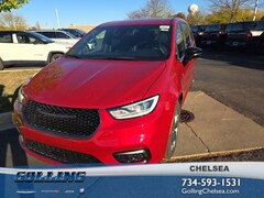 2026 Chrysler Pacifica SELECT Passenger Van