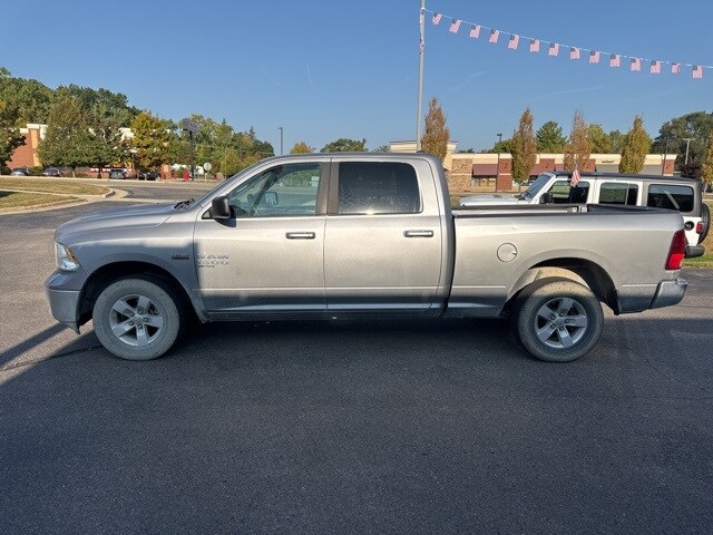 2020 Ram 1500 Classic SLT photo 4