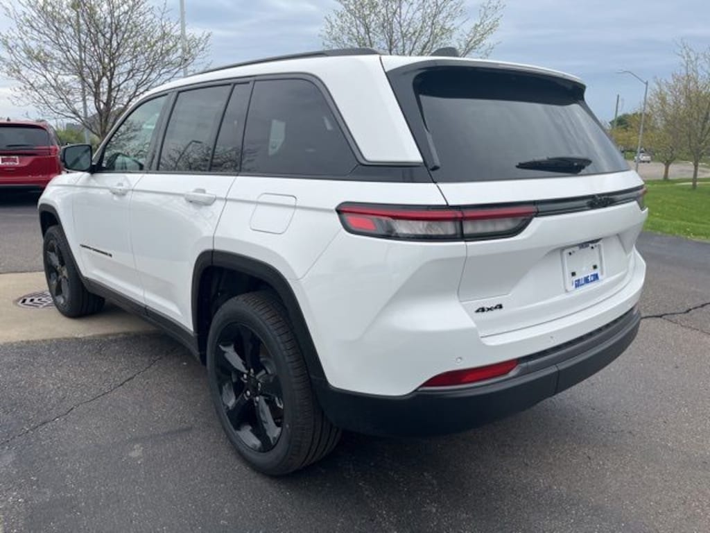 New 2026 Jeep Grand Cherokee LIMITED 4X4 Sport Utility