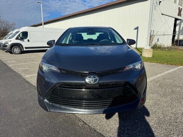 Used 2019 Toyota Corolla LE with VIN 2T1BURHE6KC186847 for sale in Chelsea, MI