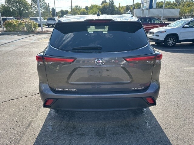 2020 Toyota Highlander XLE photo 4