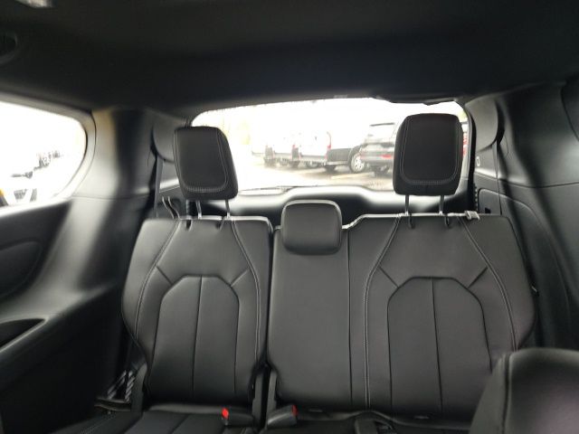 2026 Chrysler Pacifica Select - Photo 19