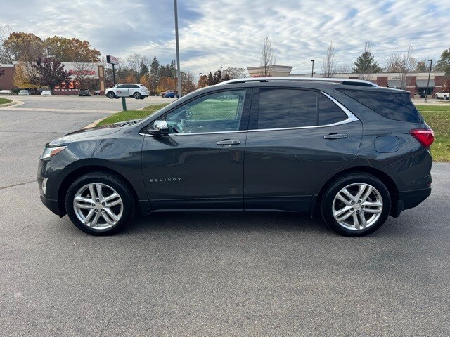 2018 Chevrolet Equinox Premier photo 2