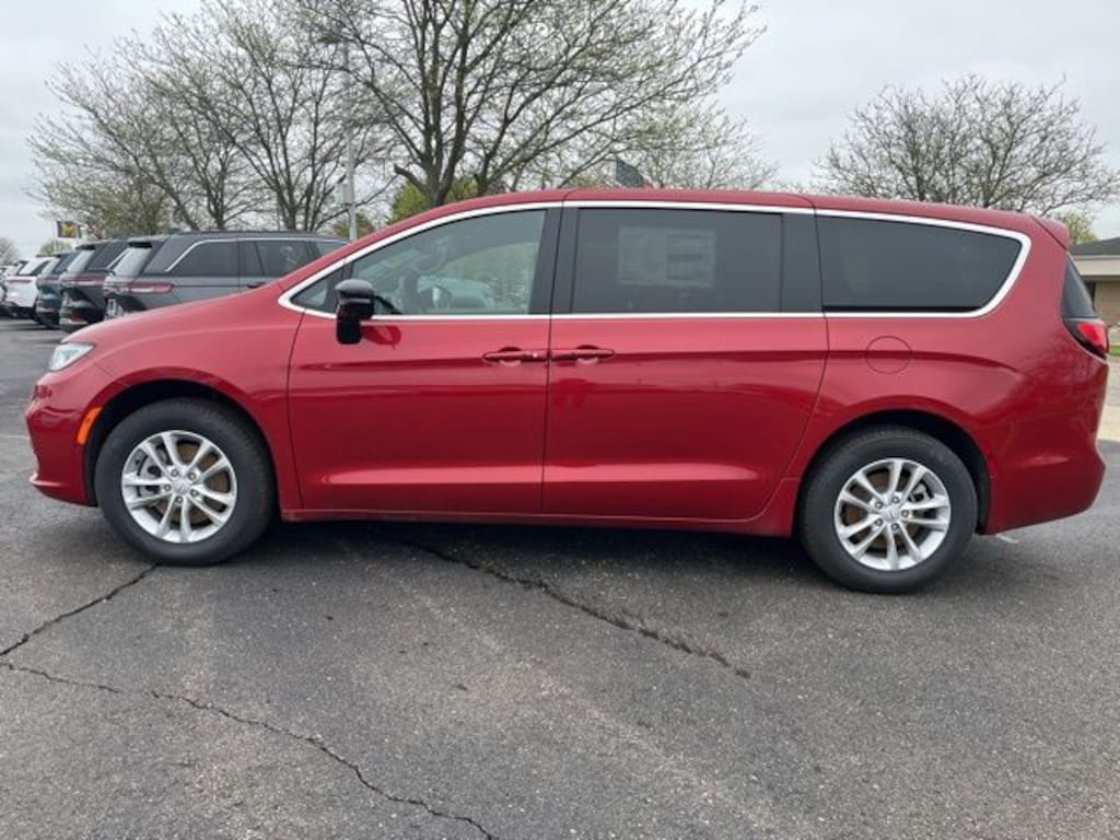 New 2026 Chrysler Pacifica SELECT AWD Passenger Van