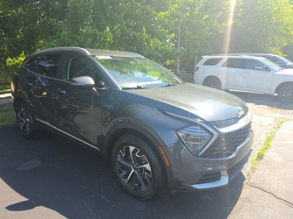 Used 2024 Kia Sportage EX SUV