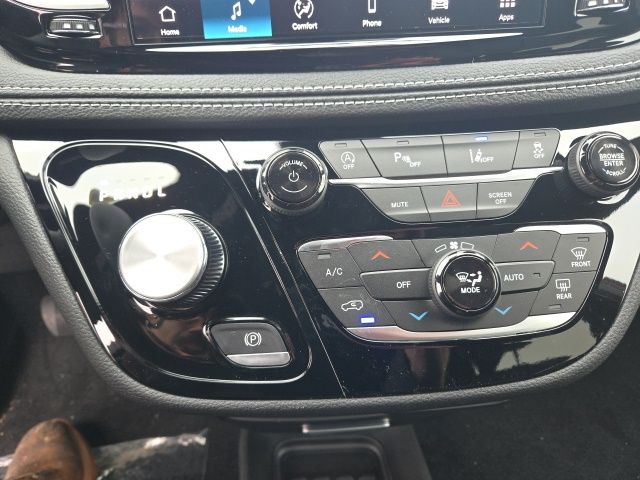 2026 Chrysler Pacifica Select - Photo 16