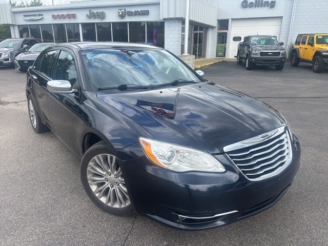 Used 2012 Chrysler 200 Limited with VIN 1C3CCBCG9CN326643 for sale in Chelsea, MI