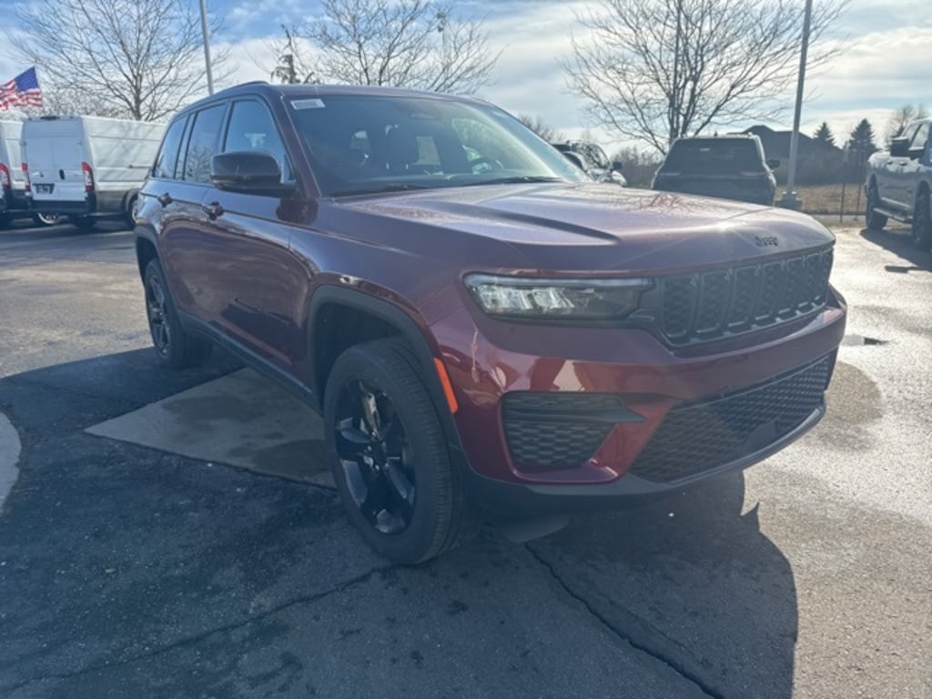 New 2025 Jeep Grand Cherokee ALTITUDE X 4X4 Sport Utility