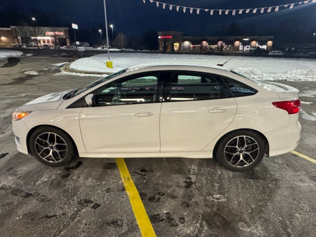 Used 2016 Ford Focus SE Sedan