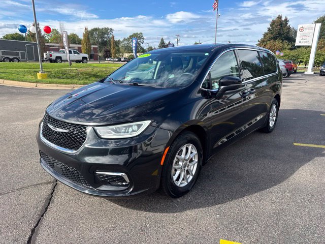 Certified 2023 Chrysler Pacifica Touring L Minivan/Van