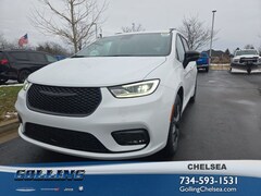 2026 Chrysler Pacifica SELECT Passenger Van