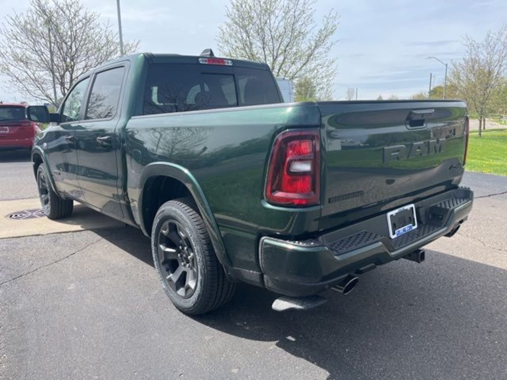 New 2026 Ram 1500 BIG HORN CREW CAB 4X4 5'7 BOX Pickup
