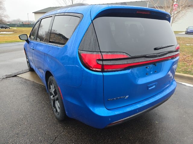 2026 Chrysler Pacifica Select - Photo 7
