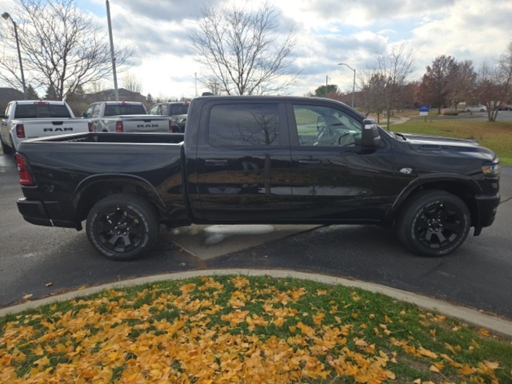 New 2026 Ram 1500 BIG HORN CREW CAB 4X4 5'7 BOX Pickup