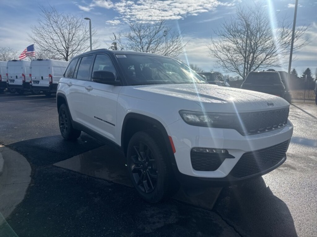 New 2025 Jeep Grand Cherokee LIMITED 4X4 Sport Utility
