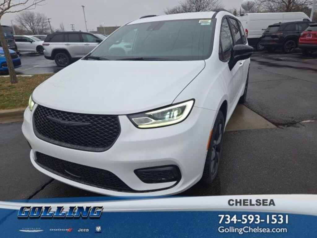 New 2026 Chrysler Pacifica SELECT AWD Passenger Van