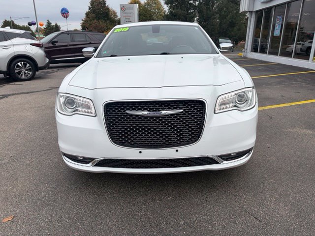 Used 2019 Chrysler 300 Limited with VIN 2C3CCAEG1KH693518 for sale in Chelsea, MI