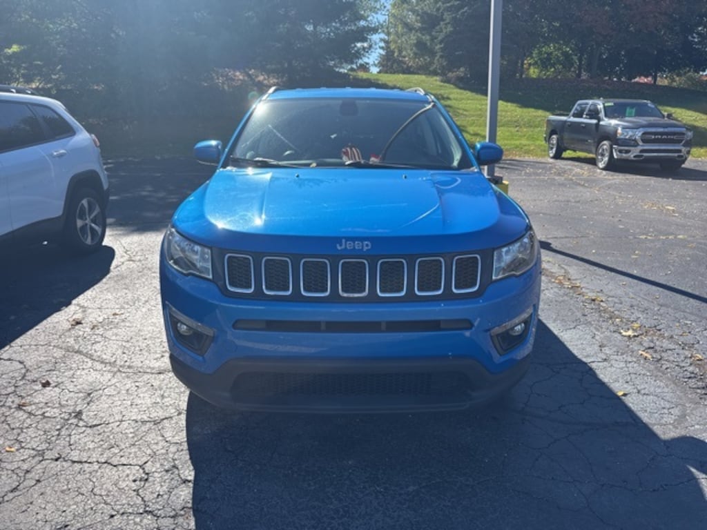 Used 2018 Jeep Compass Latitude SUV